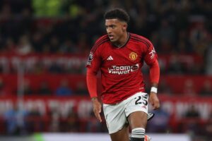 Manchester United and Aston Villa reach a transfer agreement for Jadon Sancho