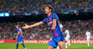  Barcelona gave new agreements to a few players, two of whom were veteran protectors Sergi Roberto and Marcos Alonso.