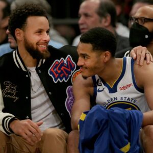 Warriors' Steph Curry, Jordan Poole show each other love ahead of first matchup since trade