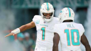 Mostert and Jalen Waddle - Exit Dolphins Game with Freak Injuries - LOOK