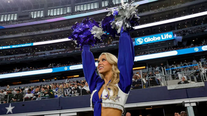 Cowboys cheerleader chastises Packers players for their in-game act