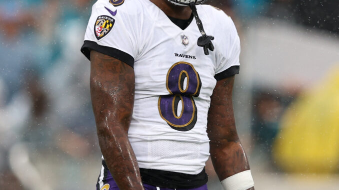 Breaking: Baltimore Ravens QB Lamar Jackson recognized by players after being disrespected by fans