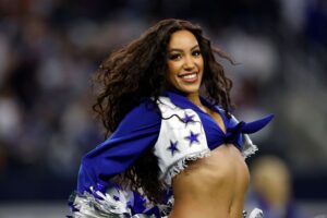 Cowboys cheerleader calls out Packers football players for game behaviour