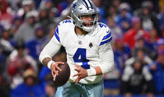 Loophole in Dak Prescott's contract shows why Cowboys don't have to extend QB