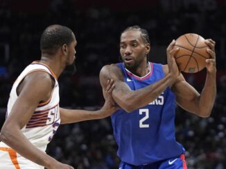 Clippers sign 2-time NBA Finals MVP Leonard to a 3-year extension worth $152.3 million per AP source