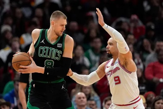 Celtics’ bench rewards Joe Mazzulla’s faith again in win over Rockets