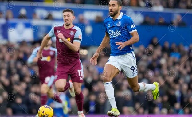 Premier League legend tells Everton striker how to improve worrying statistic after Aston Villa draw