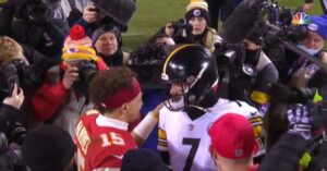 Patrick Mahomes could tear through Steelers’ QB postseason records starting today