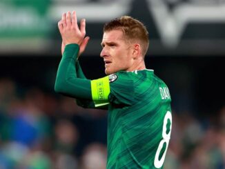 Steven Davis, a midfielder for the Rangers and Northern Ireland, announces his retirement.