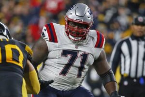 According to a Patriots free agency rumor, Michael Onwenu is allegedly leaving New England.