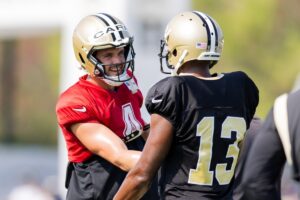 Derek Carr Responds to Michael Thomas's Remarks